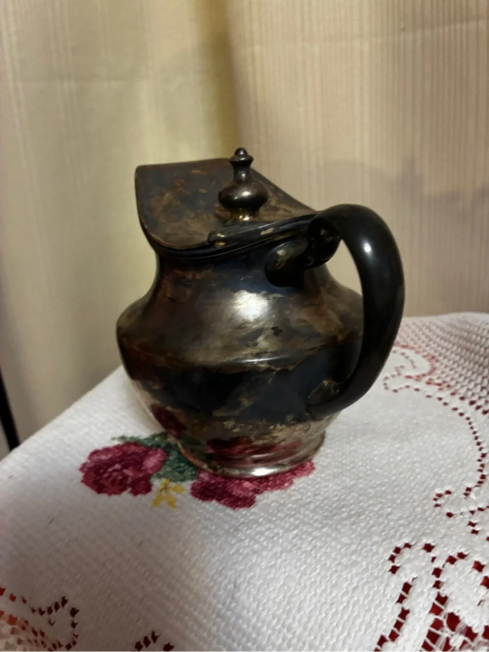 Vintage Beacon Silver Co. Quadruple silver plate creamer with hinged lid USA